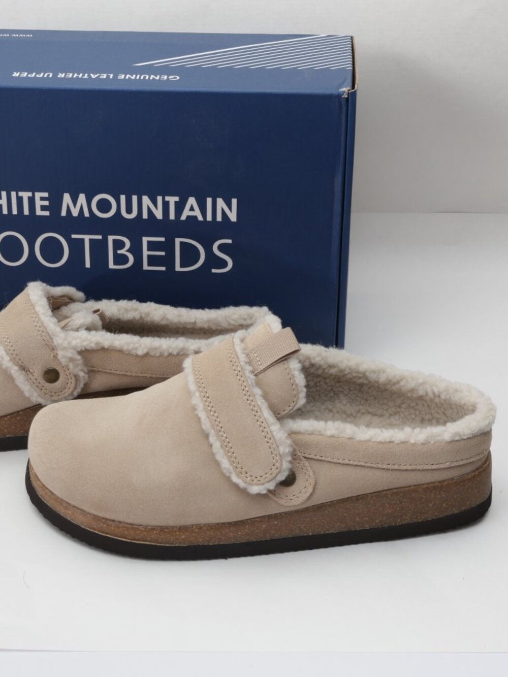 White Mountain Women's Baylen Slip On Clogs Sandal wood/Suede/Faux Fur size 8